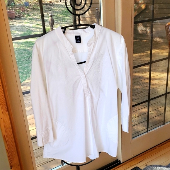 Gap White Embroidered Long Slv Sz. XL 1/4 Buttoned Top Shirt Tunic - Picture 1 of 14